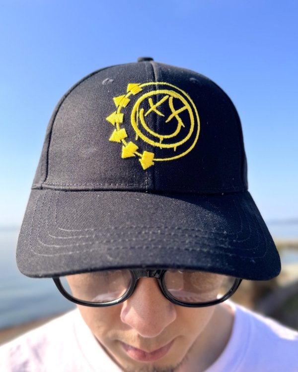 画像3: BLINK-182 / Yellow Six Arrow Smile ベースボールキャップ BLACK (3)