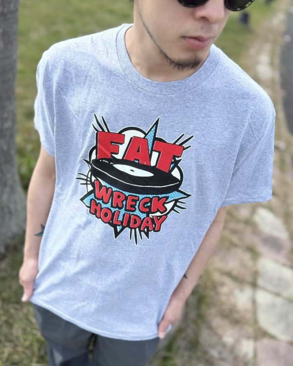 画像3: 送料無料 FAT WRECK CHORDS / Fat Wreck Holiday Tシャツ (3)