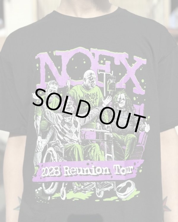 画像2: 送料無料 XLサイズラスト1枚で終了 NOFX "Final Tour Last Merch" / Reunion 2028 Tシャツ (made in USA) (2)