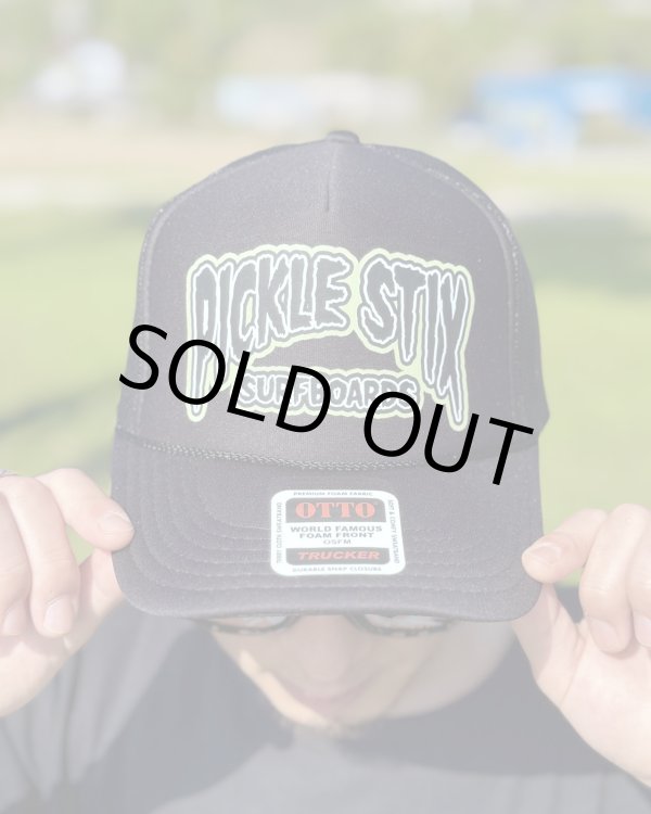 画像1: スメリーさん直買い付けアイテム 送料無料 ラスト1枚でSOLDOUT PICKLE STIX SURFBOARDS / Swamp Style Logo メッシュキャップ (1)