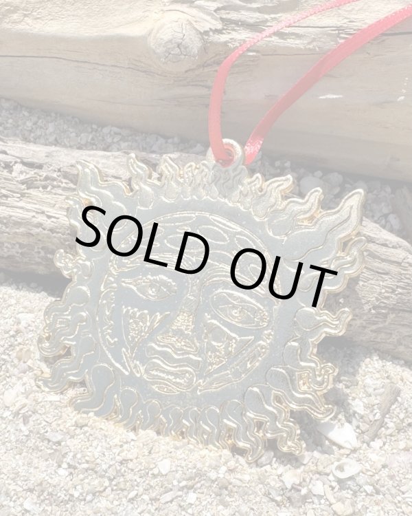 画像2: オーピーさん直買付アイテム 送料無料 限定1個 SUBLIME x OPIE ORTIZ LIMITED EDITION GOLD オーナメント (2)