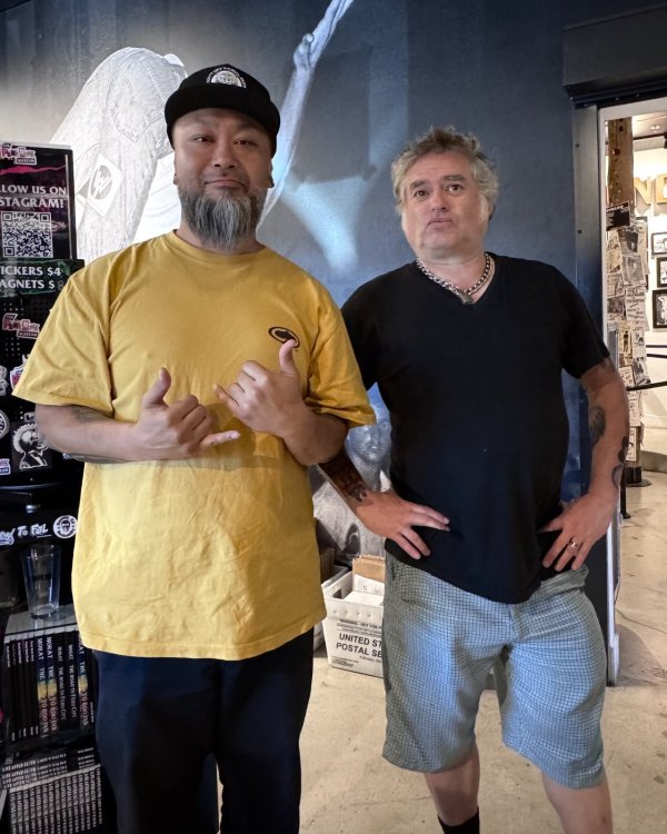 画像7: ファット・マイクさん直買い付けアイテム 送料無料 NOFX / "40 Years Of Fuckin Up" Movie Poster Tシャツ ブルー (7)