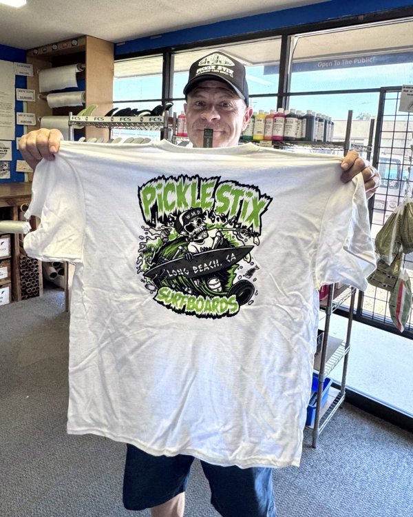 画像1: スメリーさん直買い付けアイテム 送料無料 L、XLサイズのみ BALL&CHAIN別注 PICKLE STIX SURFBOARDS / Biohazard Tシャツ ホワイト (1)
