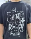画像3: ファット・マイクさん直買い付けアイテム 送料無料 THE PUNK ROCK MUSEUM / Vintage Vicky Tシャツ ブラック (3)