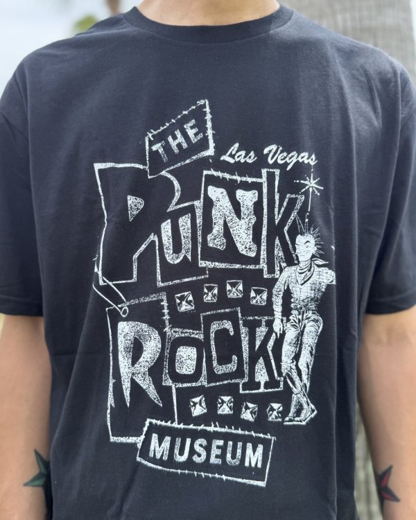 画像3: ファット・マイクさん直買い付けアイテム 送料無料 THE PUNK ROCK MUSEUM / Vintage Vicky Tシャツ ブラック (3)