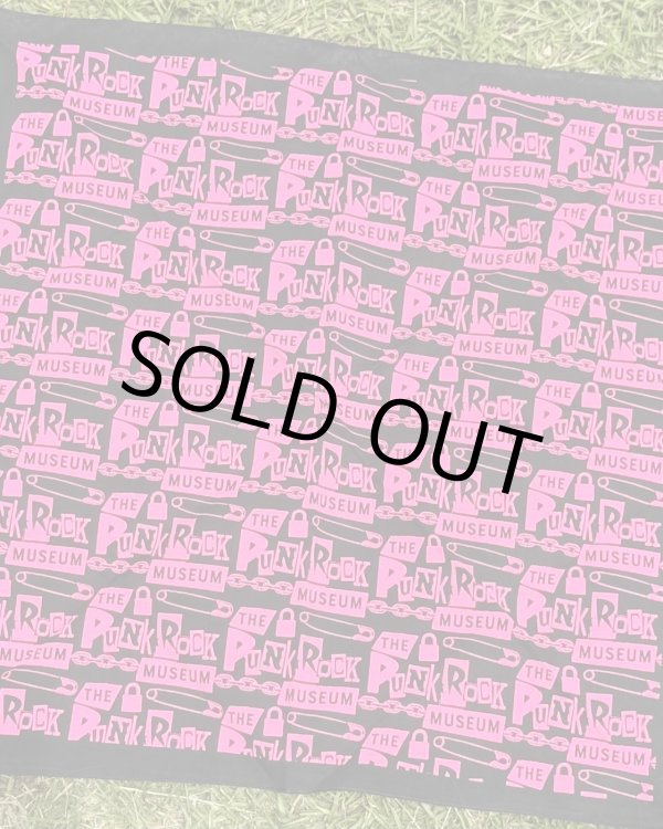 画像3: ファット・マイクさん直買い付けアイテム 2枚のみの入荷 THE PUNK ROCK MUSEUM / Logo バンダナ ピンク (3)