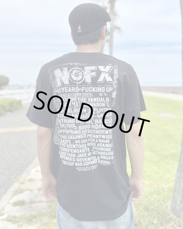 画像9: ファット・マイクさん直買い付けアイテム Mサイズ1枚のみ 送料無料 NOFX / "40 Years Of Fuckin Up" This Movie Sucks Tシャツ ブラック (9)
