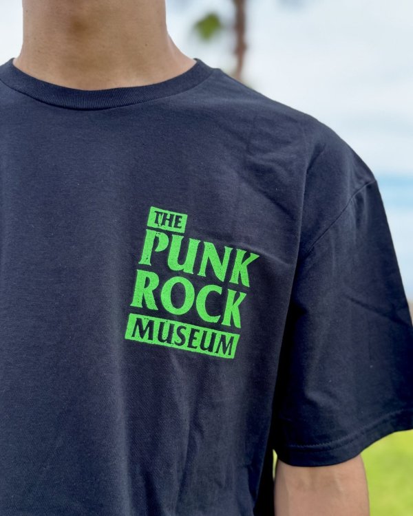 画像4: ファット・マイクさん直買い付けアイテム 送料無料 THE PUNK ROCK MUSEUM / Bomb Tシャツ ブラック (4)