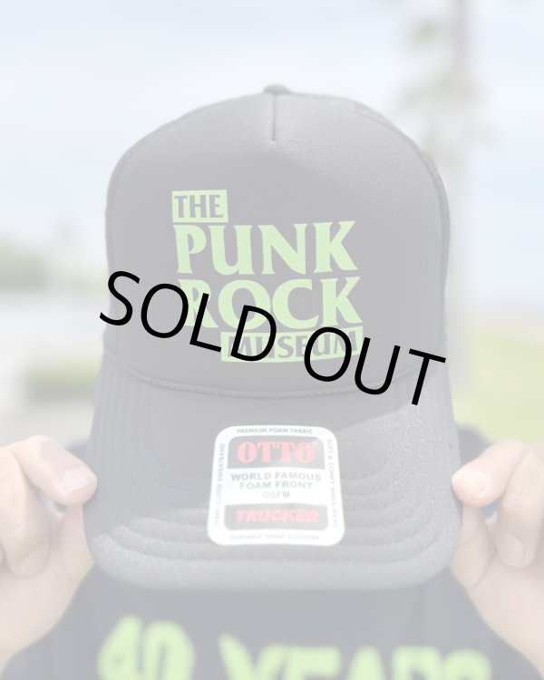 画像2: ファット・マイクさん直買い付けアイテム 送料無料 THE PUNK ROCK MUSEUM / Block Logo メッシュキャップ ブラック (2)