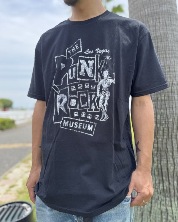 画像5: ファット・マイクさん直買い付けアイテム 送料無料 THE PUNK ROCK MUSEUM / Vintage Vicky Tシャツ ブラック (5)