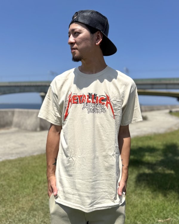 画像3: カリフォルニア買付アイテム 送料無料 L、XLラスト2枚づつで終了 METALLICA / Damaged Justice Tour 1988 Tシャツ サンド (3)
