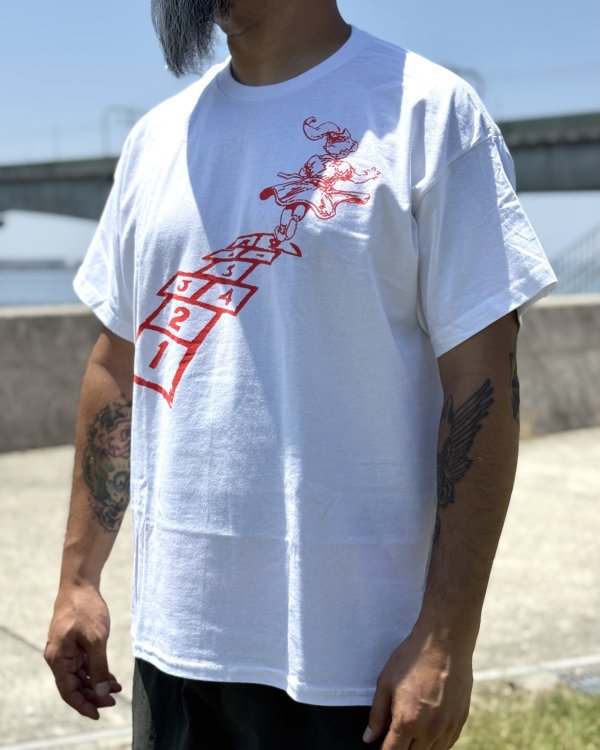 画像8: カリフォルニア買付アイテム 送料無料 XL、2XLサイズのみ KORN / Hopscotch Tシャツ ホワイト (8)