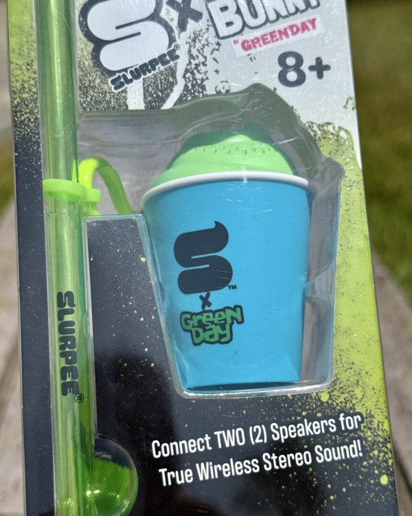 画像4: カリフォルニア買付アイテム 限定品 Slurpee x Punk Bunny(Green Day) / Mini Bluetooth Speaker (4)