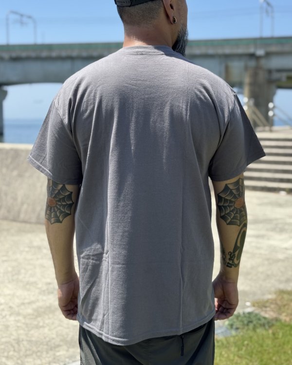 画像6: カリフォルニア買付アイテム 送料無料 KORN / Coming Undone Tシャツ チャコール (6)