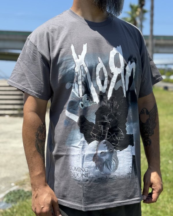 画像4: カリフォルニア買付アイテム 送料無料 KORN / Coming Undone Tシャツ チャコール (4)