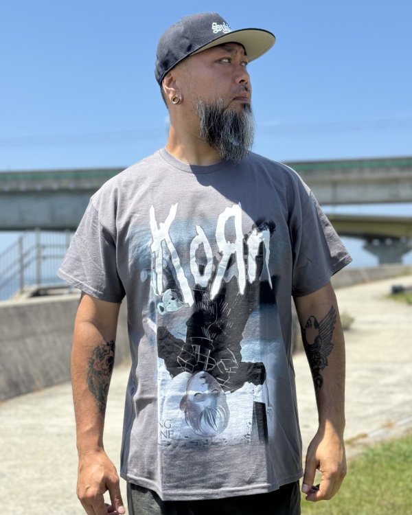 画像3: カリフォルニア買付アイテム 送料無料 KORN / Coming Undone Tシャツ チャコール (3)
