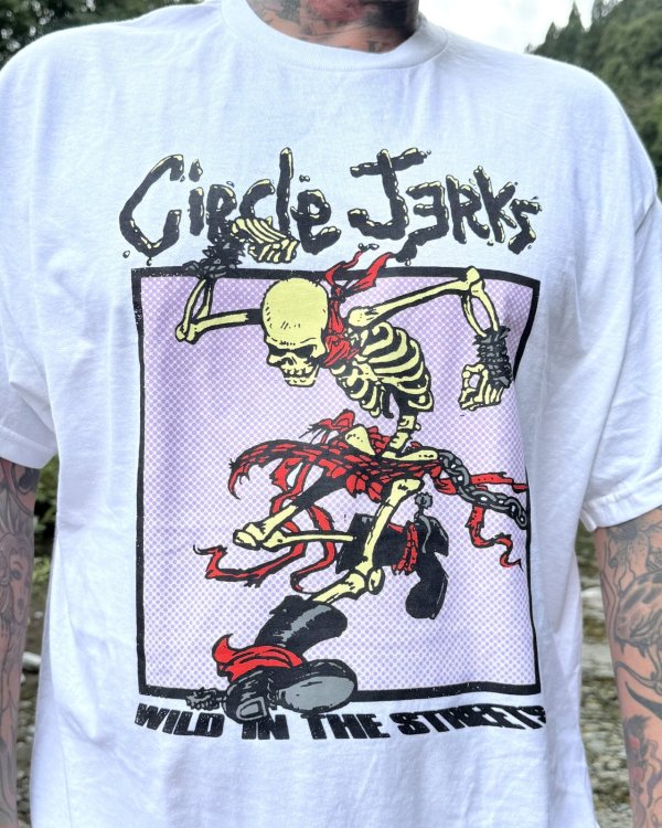 画像2: 送料無料 XL3枚のみの入荷 CIRCLE JERKS / Wild In Streets World Tour Tシャツ ホワイト (2)