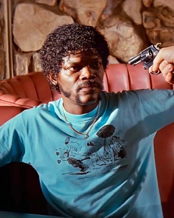 画像1: 10月19日23:59分締切 予約注文 送料無料 Pulp Fiction / Quentin Tarantino Jules Tシャツ ライトブルー (1)