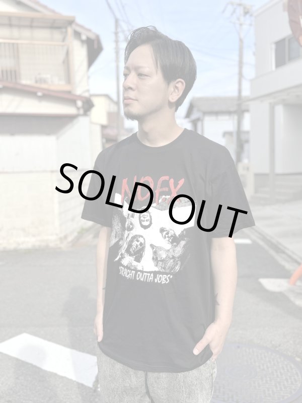 画像1: 送料無料 Mサイズ1枚で終了 NOFX "Final Tour Last Merch" / Straight Outta Jobs Tシャツ (made in USA) (1)
