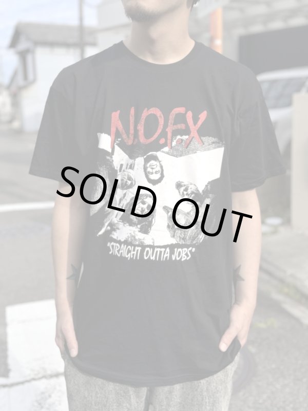 画像3: 送料無料 Mサイズ1枚で終了 NOFX "Final Tour Last Merch" / Straight Outta Jobs Tシャツ (made in USA) (3)