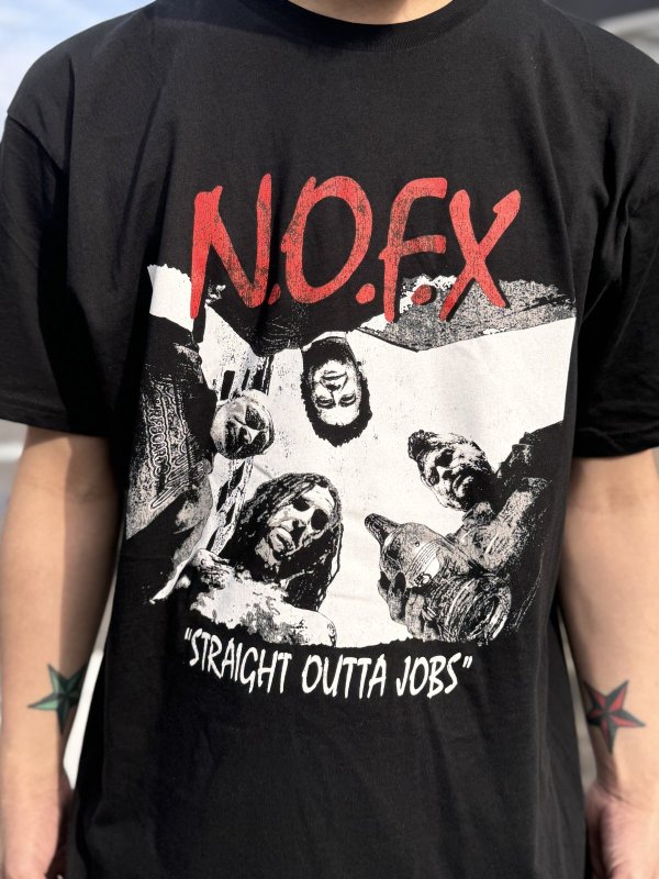 画像2: 送料無料 NOFX "Final Tour Last Merch" / Straight Outta Jobs Tシャツ (made in USA) (2)