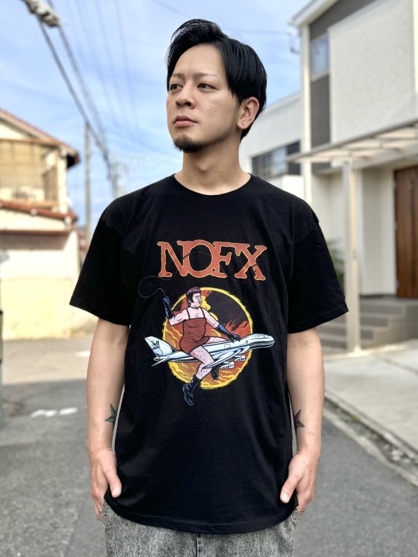 画像1: 送料無料 NOFX "Final Tour Last Merch" / S&M Airlines Tシャツ (made in USA) (1)