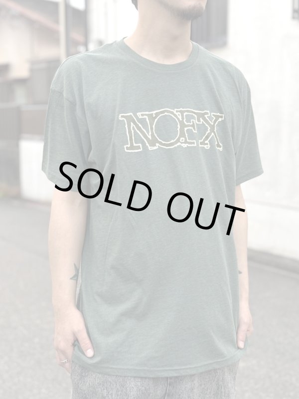 画像8: 送料無料 XL,2XLサイズラスト1枚ずつで終了 NOFX "Final Tour Last Merch" / Dropping Bombs Tシャツ (made in USA) (8)