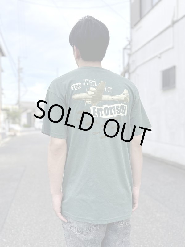 画像1: 送料無料 XL,2XLサイズラスト1枚ずつで終了 NOFX "Final Tour Last Merch" / Dropping Bombs Tシャツ (made in USA) (1)