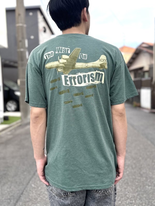 画像3: 送料無料 NOFX NOFX "Final Tour Last Merch" / Dropping Bombs Tシャツ (made in USA) (3)