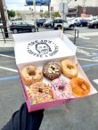 画像11: 送料無料 ラスト1枚で終了 TREJO'S COFFEE & DONUTS / Logo メッシュキャップ BLACK/PINK (11)