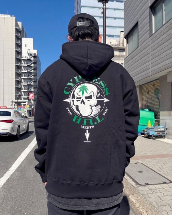 画像2: 送料無料 Lサイズラスト1枚で終了 CYPRESS HILL x POT MEETS POP / Skull & Compass プルオーバーパーカー BLACK (2)